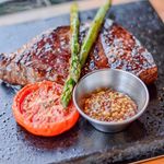 Steak Stones logo